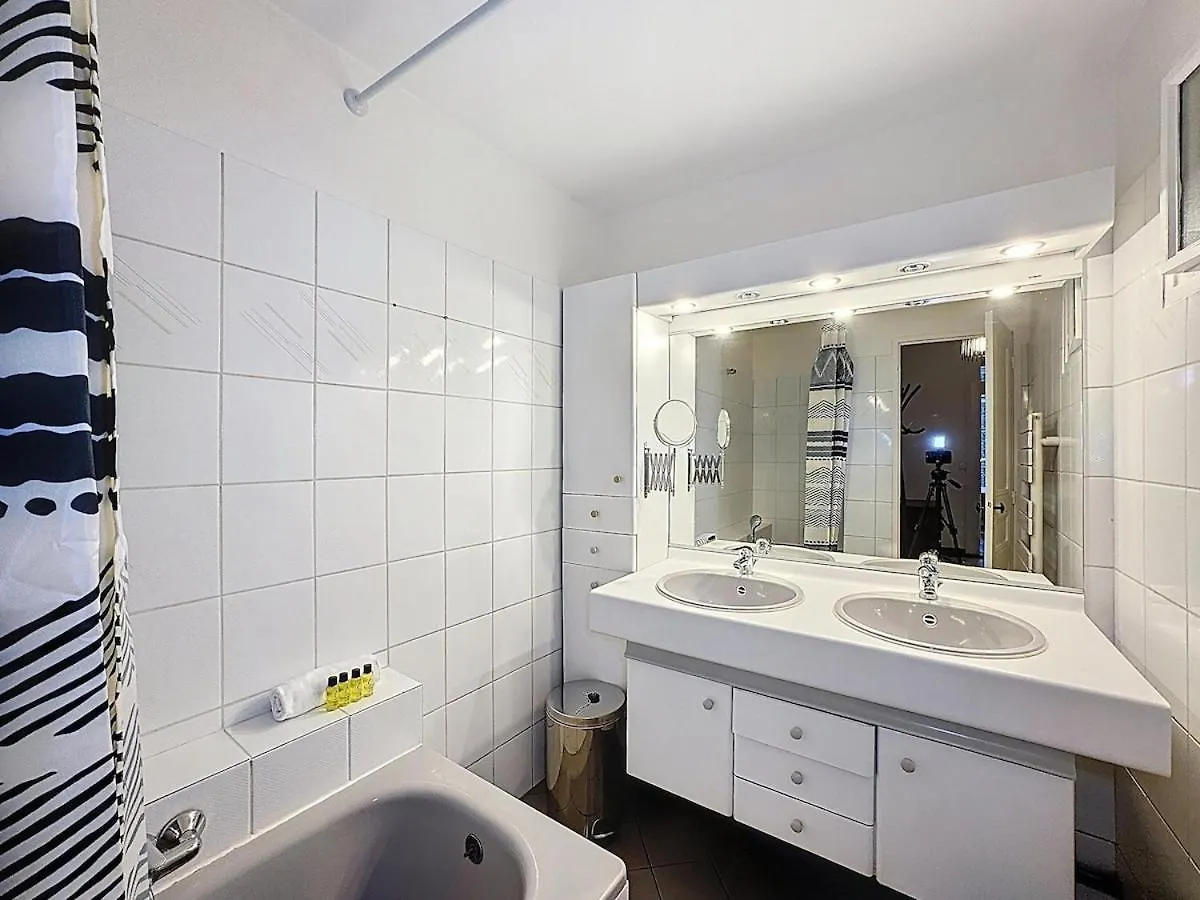 Home Away Tramassac 1 Lyon Appartement